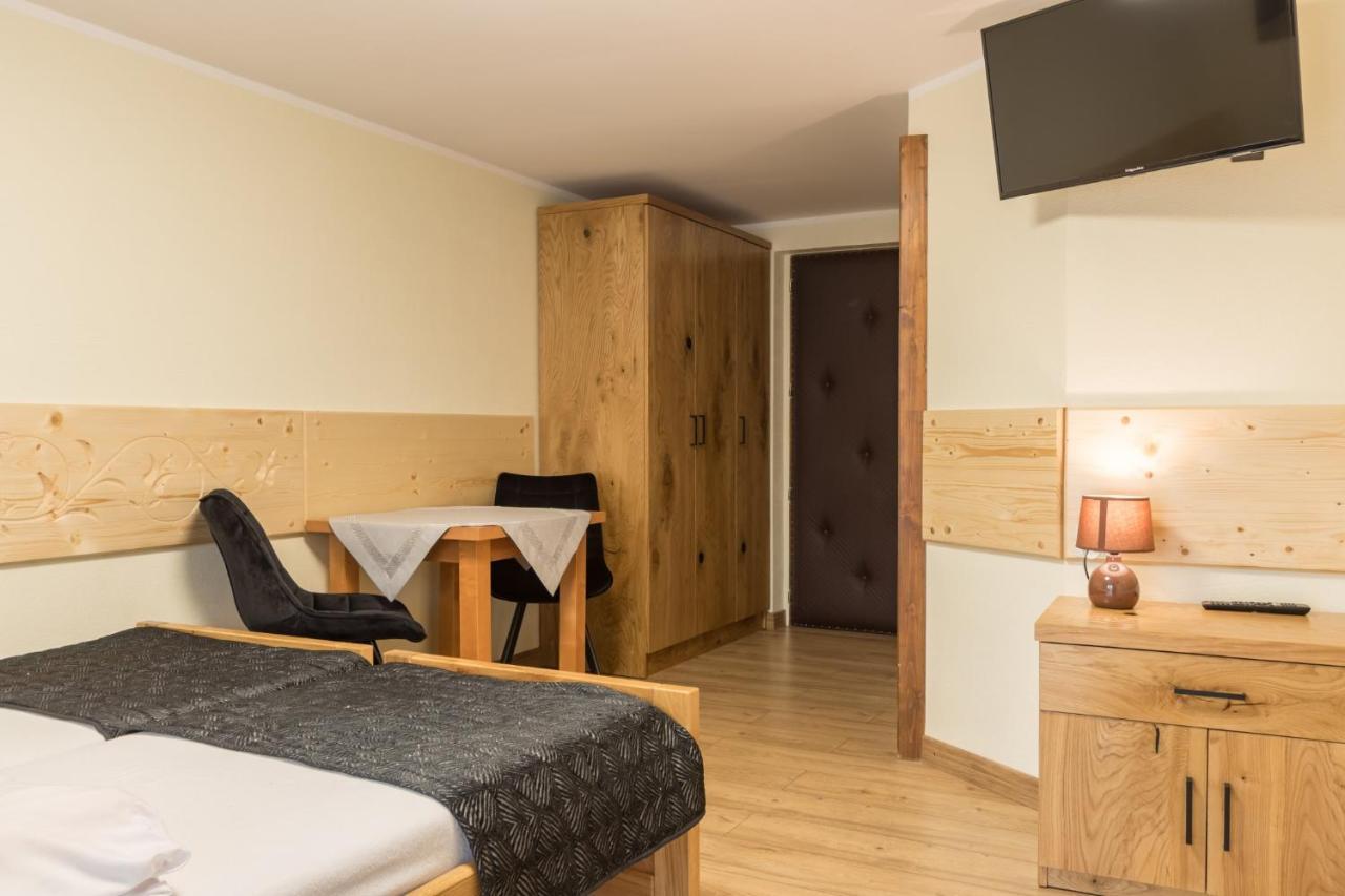 Bed and Breakfast Lesny Dwor Мужасихле Экстерьер фото